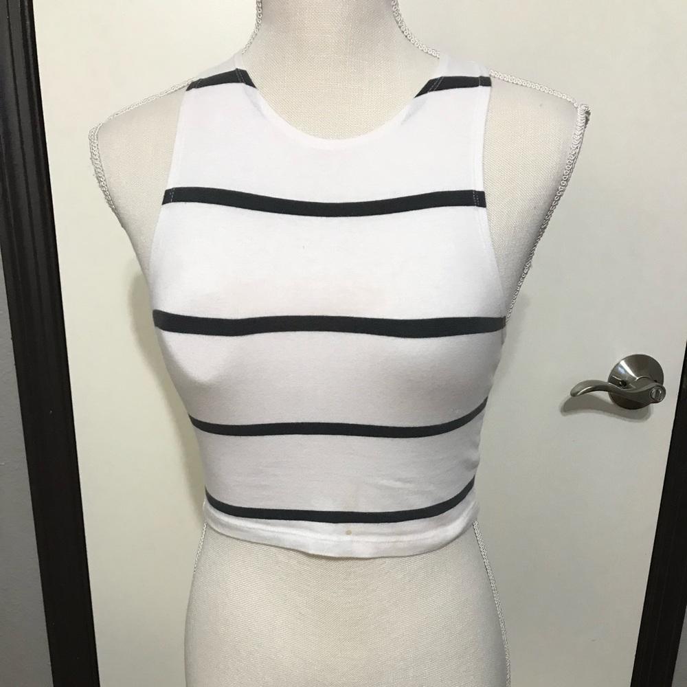 Black stripes crop top